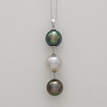 Tia Pendant