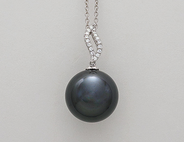 Sara Pendant